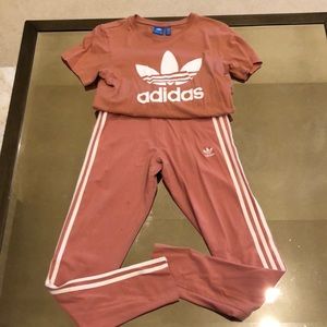 Women’s Adidas  2 piece pants set